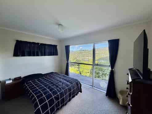 2/258 Cockayne Road, Ngaio