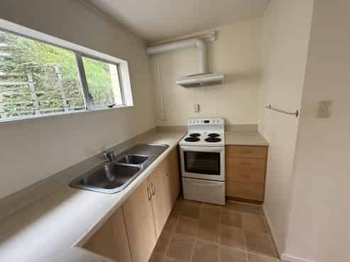 2/258 Cockayne Road, Ngaio