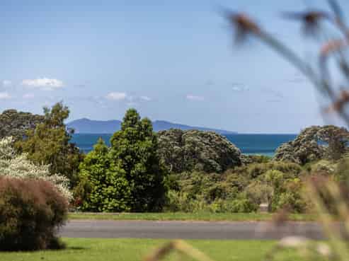 111 Koutunui Road, Athenree