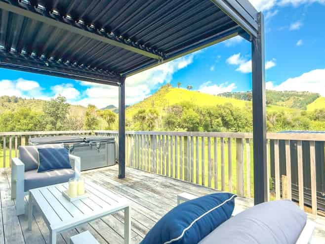 100 Kon Tiki Road, Whiritoa