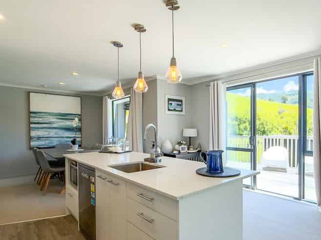 100 Kon Tiki Road, Whiritoa