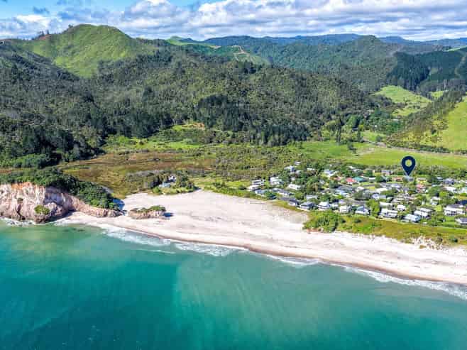 100 Kon Tiki Road, Whiritoa