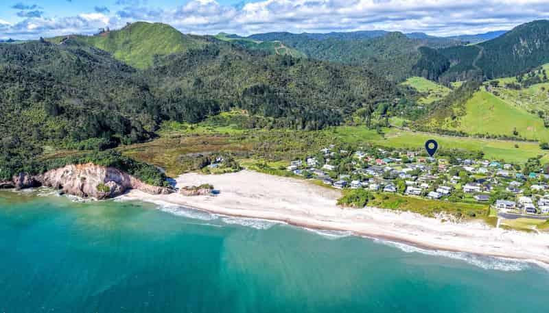 100 Kon Tiki Road, Whiritoa