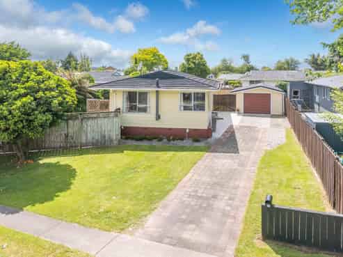 35 Karen Crescent, Dinsdale
