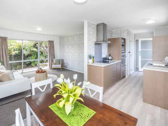 35 Karen Crescent, Dinsdale