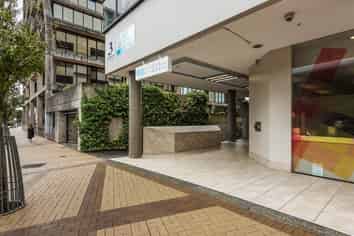 OFFICE IN THE HEART OF MANUKAU
