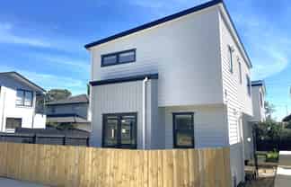 A/54 Royal View Road, Te Atatu South