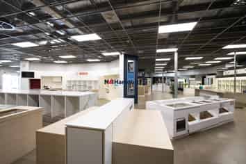 Large Modern Showroom - North Shore 