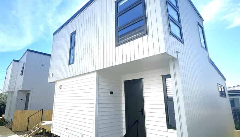 D/54 Royal View Road, Te Atatu South