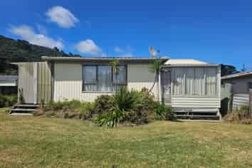 7 Mission Road, Port Waikato