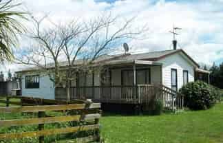 27B Royal Doulton Drive, Pukekohe