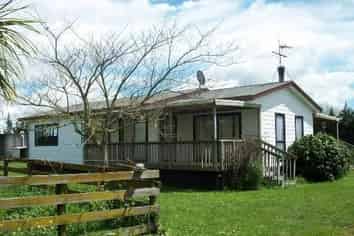 27B Royal Doulton Drive, Pukekohe