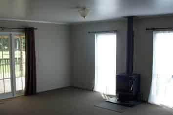 27B Royal Doulton Drive, Pukekohe