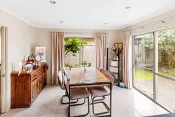 13 Strundeen Close, Flat Bush