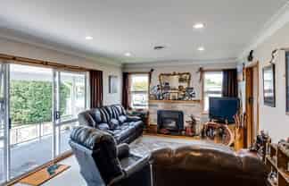 1404 Warwick Place, Mayfair