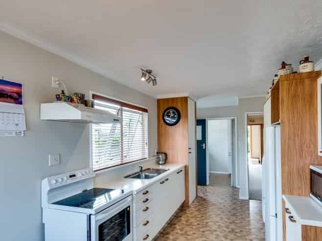 1404 Warwick Place, Mayfair