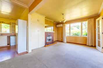 1 & 2/28 Nile Street, Highfield