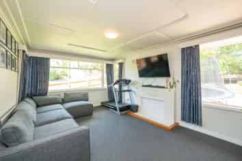 24 Hawthorn Avenue, Mornington