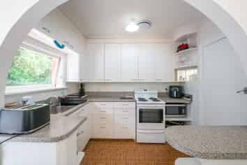 24 Hawthorn Avenue, Mornington