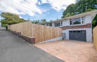 24 Hawthorn Avenue, Mornington