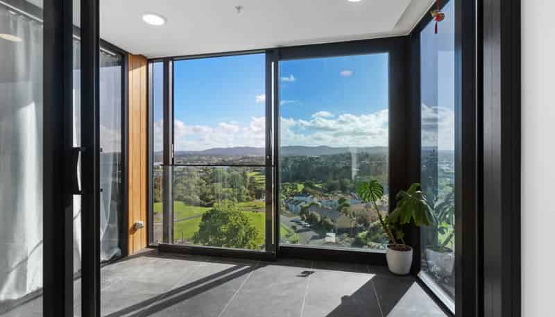 803/1 Buscomb Avenue, Henderson