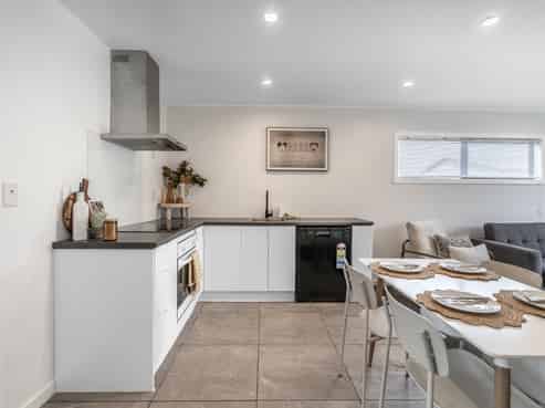 15 Paisley Street, Kew