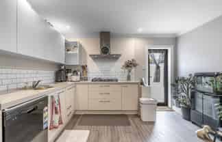 15 Paisley Street, Kew