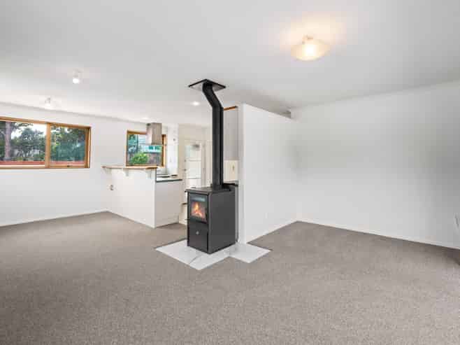 1a/2 Leicester Street , Picton