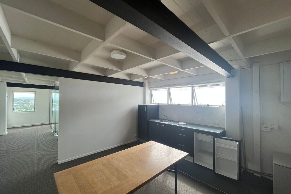 Tidy Grey Lynn Office - More