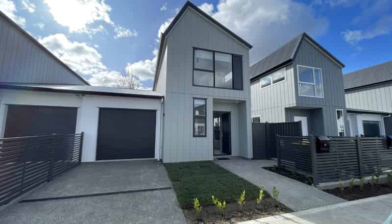 18 Koreke Close, Porirua