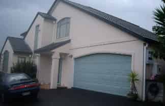 11 Garden Lane, Northcross