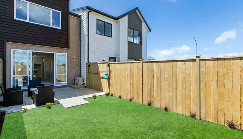 227 Jack Lachlan Drive, Beachlands