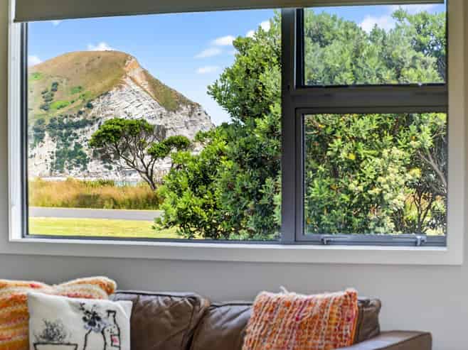 401 Ormond Drive, Mahia