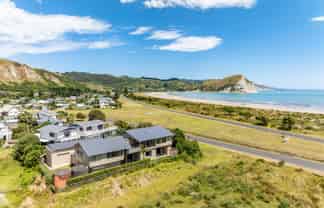 401 Ormond Drive, Mahia