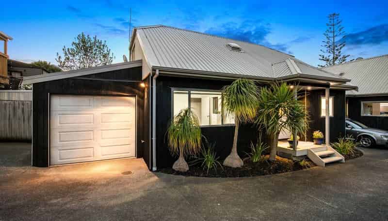 2/28 Holiday Road, Stanmore Bay