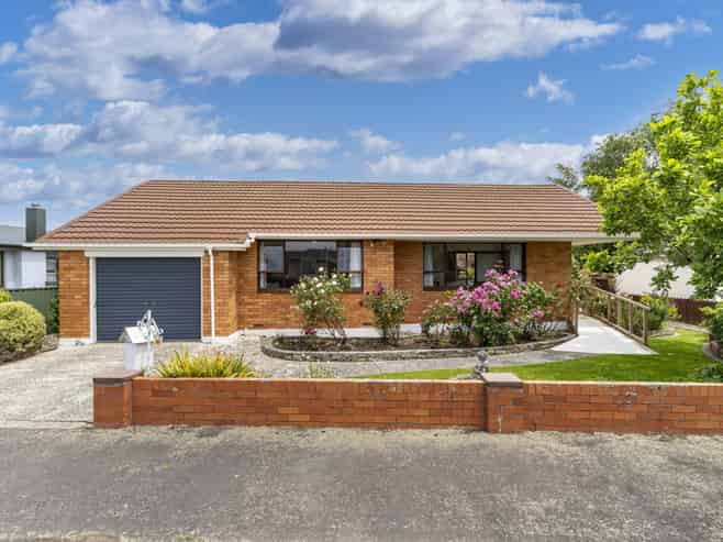 2A Montrose Street, Mosgiel
