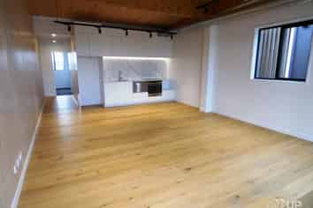 9/165 Hobsonville Point Road, Hobsonville