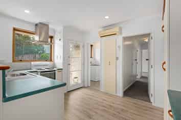 1a/2 Leicester Street , Picton