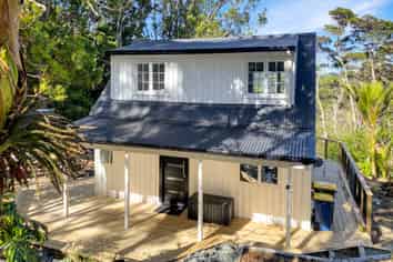 56 Crows Road, Swanson