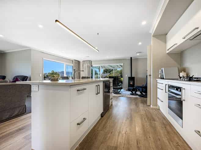 40 Kittyhawk Drive, Kinloch