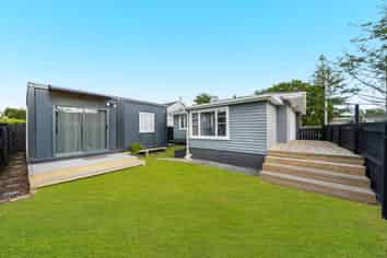 405 West Coast Road, Glen Eden