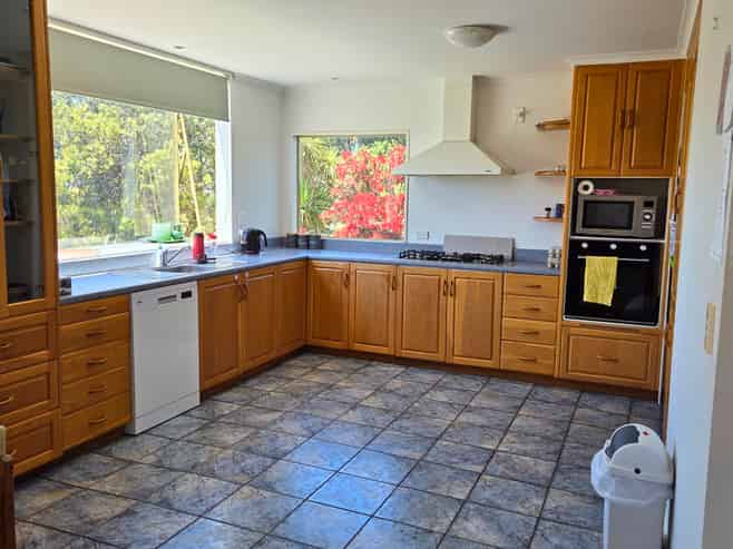 18 Papaunahi Road, Waihi Beach