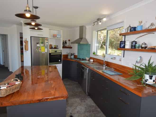 10 Elizabeth Street, Bluff