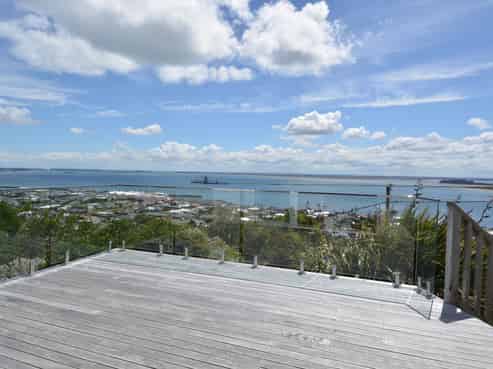 10 Elizabeth Street, Bluff