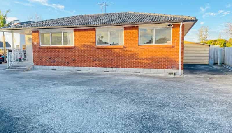 16 Nan Place, Pakuranga Heights