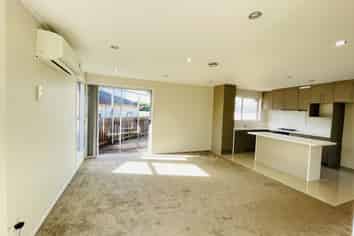 16 Nan Place, Pakuranga Heights