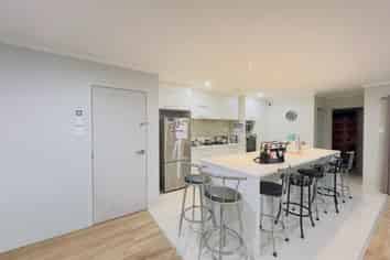 242 Murphys Road, Flat Bush