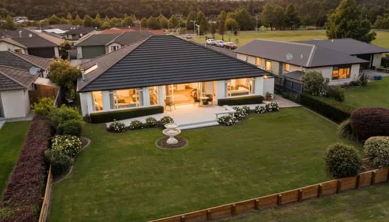 26 North Bay Road, Pyes Pa