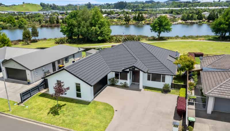 26 North Bay Road, Pyes Pa