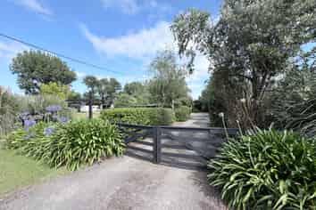 30 Parrs Road, Bunnythorpe